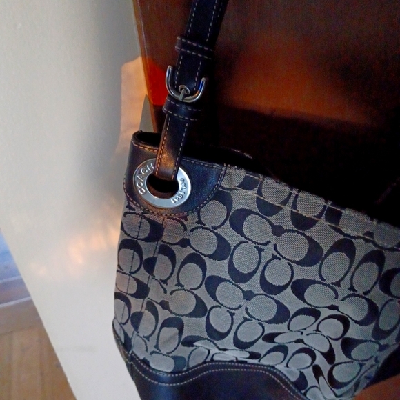 Coach signature tote - Picture 3 of 5